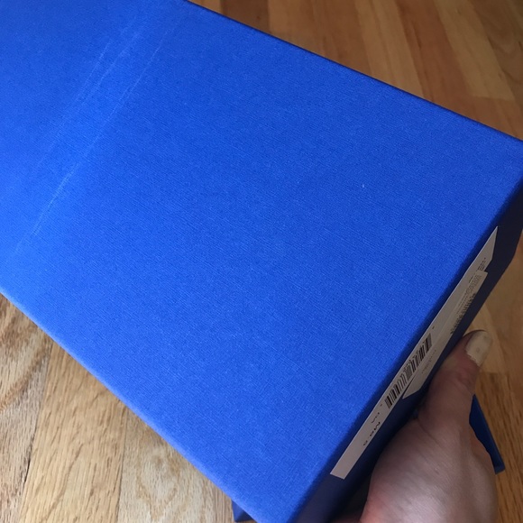 Stuart weitzman empty box - Picture 3 of 3